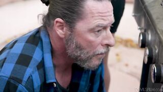 2024-06-21-247615-shes-more-stacked-than-her-stepmom-penelope-kay-jack-vegas-247615-540