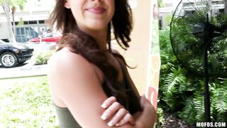 2017-07-05-3027221-fun-loving-model-fucks-in-public_720