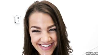 2017-07-05-3027221-fun-loving-model-fucks-in-public_720