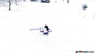 2017-05-13-4227141-snowboard-student-and-older-woman_720