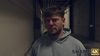 2024-10-31-1039-twist_and_shout-sd