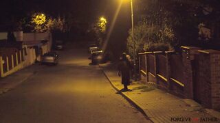 2021-10-22-4486971-halloween-squirting-skeleton_720