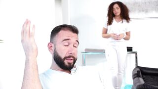 2023-12-25-234168-rave-review-234168-720