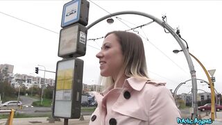 2014-12-05-4070101-cute-blonde-opens-legs-for-free-transit_720