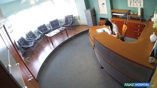 2014-11-10-4085881-nurse-seduces-patient-and-enjoys-licking-her-pussy_720