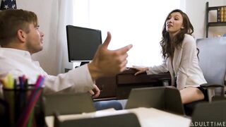 2024-04-15-236136-she-makes-it-exciting-236136-720