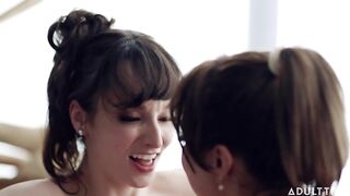 2022-10-27-199899-jenna-sativa-2b-lexi-luna-199899-540