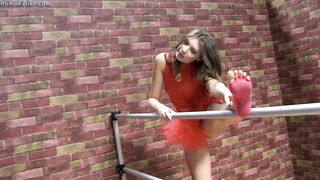 2021-09-26-1755-elena-koshka-dancing-around-domination_720