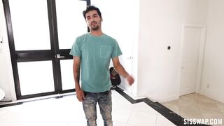 2022-09-25-20400-athena_heart_and_corra_cox_720