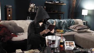 2019-10-22-149432-three-cheers-for-satan-tommy-jane-149432-540