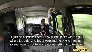 2014-10-06-4077031-spanish-babe-flashes-for-free-ride_720