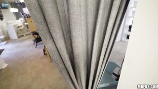 2017-04-21-3022061-voyeurs-rub-and-tug-apology_720