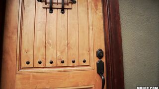 2017-03-21-3000051-betrayed-latina-gets-cop-cock_720