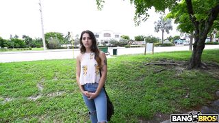 2018-08-22-8959941-money-loving-latina-takes-a-ride_720