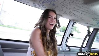 2018-08-22-8959941-money-loving-latina-takes-a-ride_720