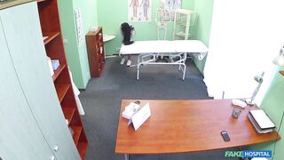 2014-08-11-4085501-sex-leads-to-success-for-hot-intern_720