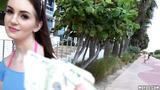 2017-02-01-3031921-beauty-with-big-bush-has-public-sex_720