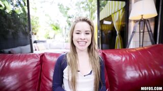 2016-12-31-2979611-big-dick-treat-for-hyper-cutie_720