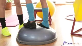 2017-04-10-4225941-orgasmic-workout-for-hot-lesbians_720