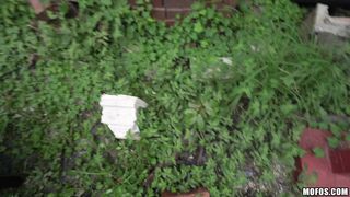 2017-01-25-3026721-sex-obsessed-amber-fucked-outside_720