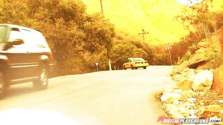 2014-04-18-4176331-sex-taxi_720