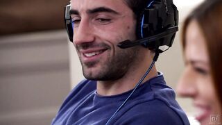 2019-12-26-89090-get-in-the-game-s34e12_960