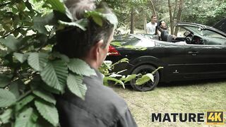 2024-10-07-1021-golden_hands_hard_working_piston-sd