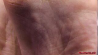 2024-04-10-lana-violet-in-your-face-3_1080