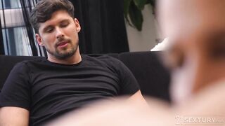 2022-09-18-200385-beauty-on-the-prowl-200385-540