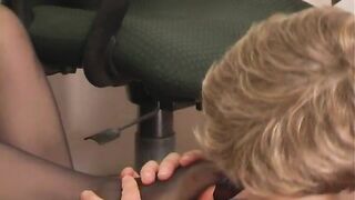 2008-06-09-137-delivery-boy-domination_h265