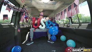 2018-07-04-8961771-4th-of-july-celebration-on-the-bus_720