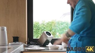 2024-09-30-1017-infinity_messy_pool-sd