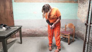 2018-11-29-Riley-taken-into-custody-at-station-part2