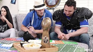 2022-09-22-25356-alex_coal_and_pristine_edge_720