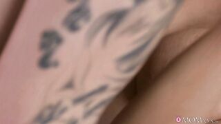 2016-12-19-4242411-mom-fucks-lad-caught-masturbating_720