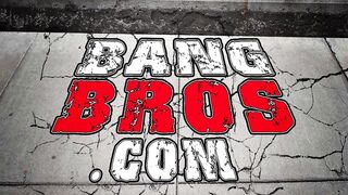 2018-05-19-8963121-spying-with-my-camera-led-to-a-pov-scene_720