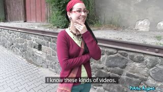 2014-07-01-4070821-hippie-chick-takes-a-strangers-thick-dick_720