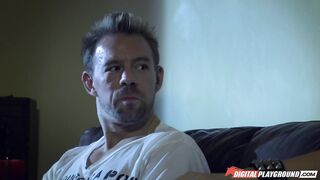 2013-10-28-4171991-hot-chicks-big-fangs-scene-4_720