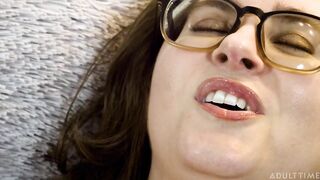 2020-07-08-171744-the-girlfriend-experience-171744-540