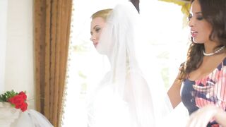 2017-06-10-3099731-naked-nuptials_720