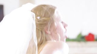 2017-06-10-3099731-naked-nuptials_720