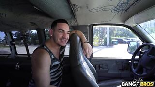 2018-02-21-8965061-big-booty-stripper-takes-the-ride_720