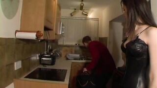 2008-11-24-239-more-than-he-bargained-for_h265