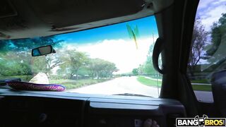 2018-05-09-8962761-bang-bus-celebrates-cinco-de-mayo-218_720