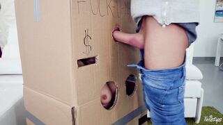 2018-12-17-4298541-makeshift-cardboard-gloryhole_720