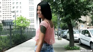 2016-09-08-3035011-euro-hottie-rides-cock_720