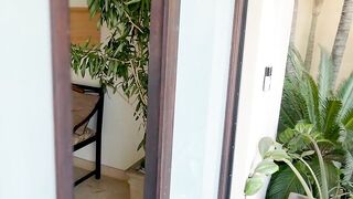 2018-03-11-8962861-tiny-blonde-takes-on-a-monster-cock_720