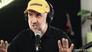 2023-06-25-9182431-zz-cast-keiran-in-the-house_720