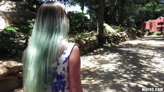 2016-06-30-3027181-riley-reid-doesnt-wear-panties_720