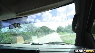 2018-02-28-8965101-rhound-and-big-white-ass-on-the-bus_720